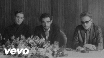 Two Door Cinema Club – Changing Of The Seasons