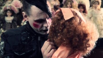 Henric de la Cour – Shark