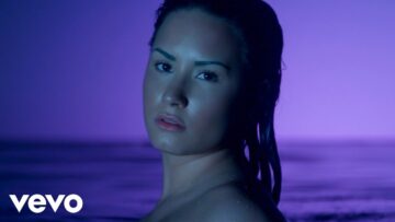 Demi Lovato – Neon Lights