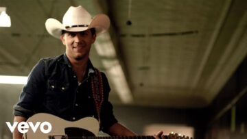 Justin Moore – Point At You