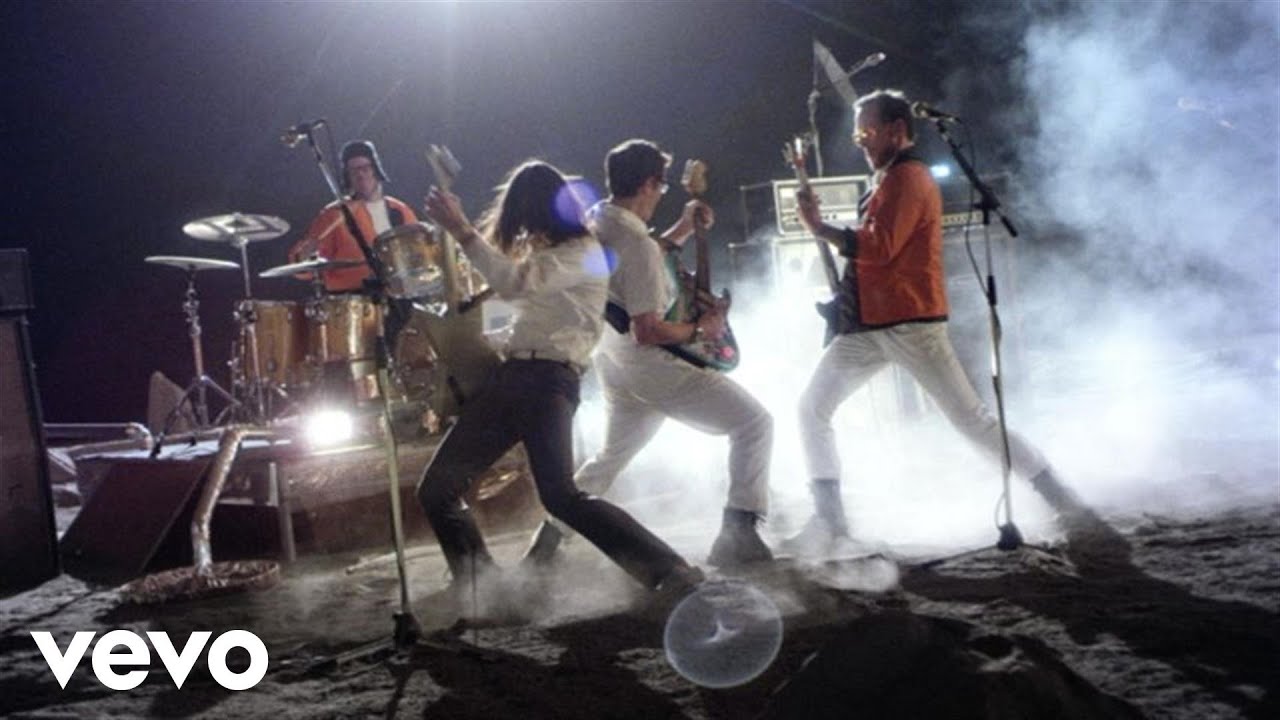 Weezer – Back To The Shack