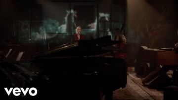 Annie Lennox – I Put A Spell On You