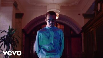 Tom Vek – Sherman (Animals In The Jungle)