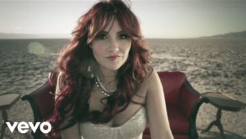 Dulce María – Antes Que Ver El Sol