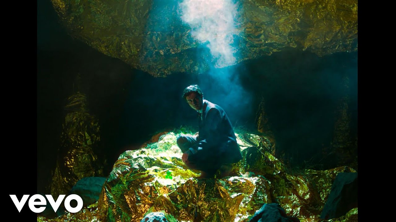 Oscar & The Wolf – Strange Entity