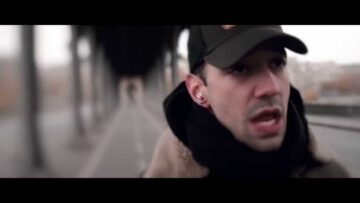 Albert Hammond Jr. – Strange Tidings