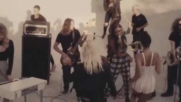 Jesse Jo Stark – Baby Love