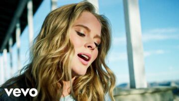 Zara Larsson – Weak Heart