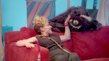 tUnE-yArDs – Water Fountain