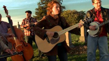 Cindy G & The Rising River Band – 444 Chicken Bone Road