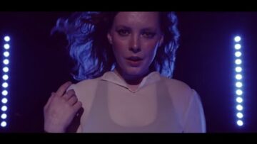 Sylvan Esso – Play It Right