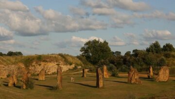 Tom Rosenthal – A Thousand Years