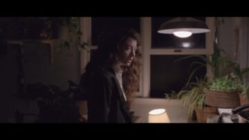 Lorde – Yellow Flicker Beat