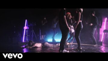 Gilligan Moss – Ceremonial