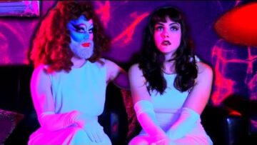 Natural Velvet – Crash