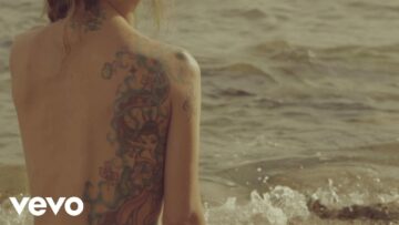 Mallory Knox – Getaway