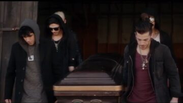 Crown The Empire – Satellites / Rise of the Runaways