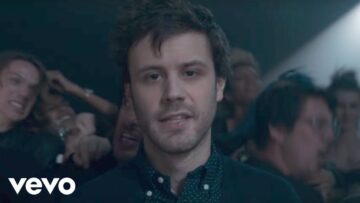 Passion Pit – Lifted Up (1985)