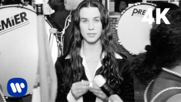 Alanis Morissette – Hand In My Pocket