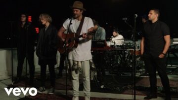 Hillsong UNITED – Closer Than You Know (Top Of The Tower)