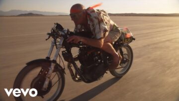 Angels & Airwaves – Epic Holiday