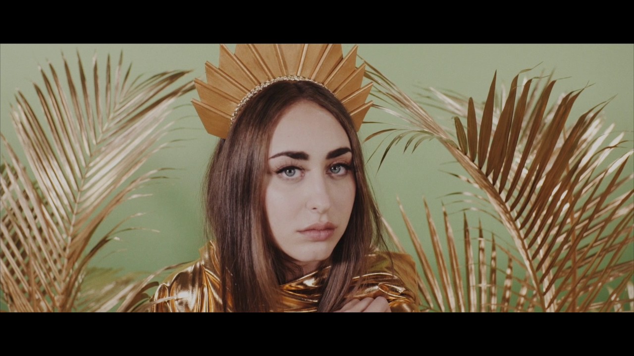 Fleurie – Fire In My Bones