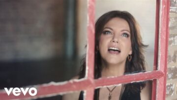 Martina McBride – Just Around the Corner