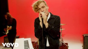 Coin – Talk Too Much