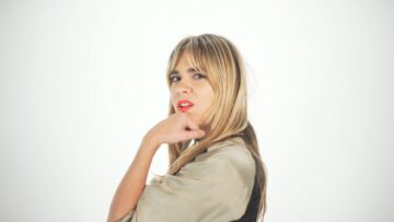 Gothic Tropic – Stronger