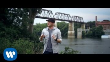 Cole Swindell – Middle Of A Memory