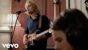 Tall Ships – Everybody Wants to Rule the World