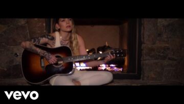 Skylar Grey – Moving Mountains
