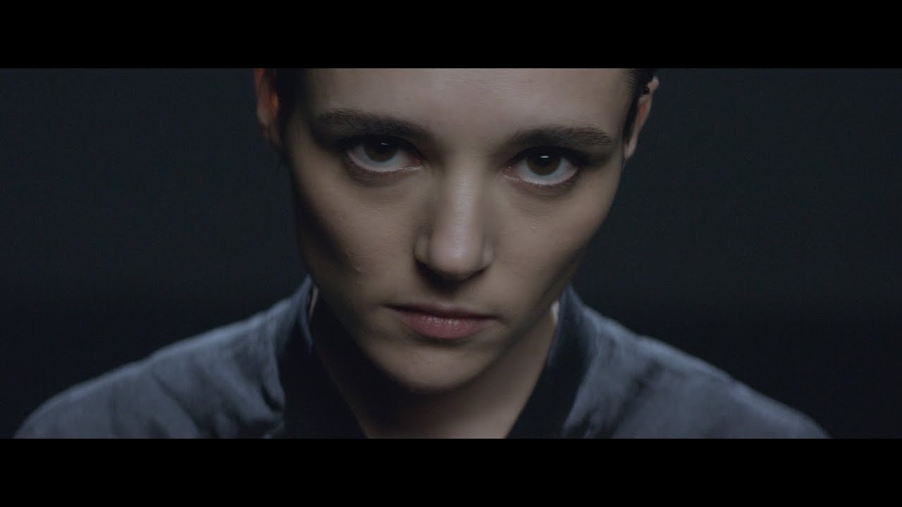 Savages – Adore