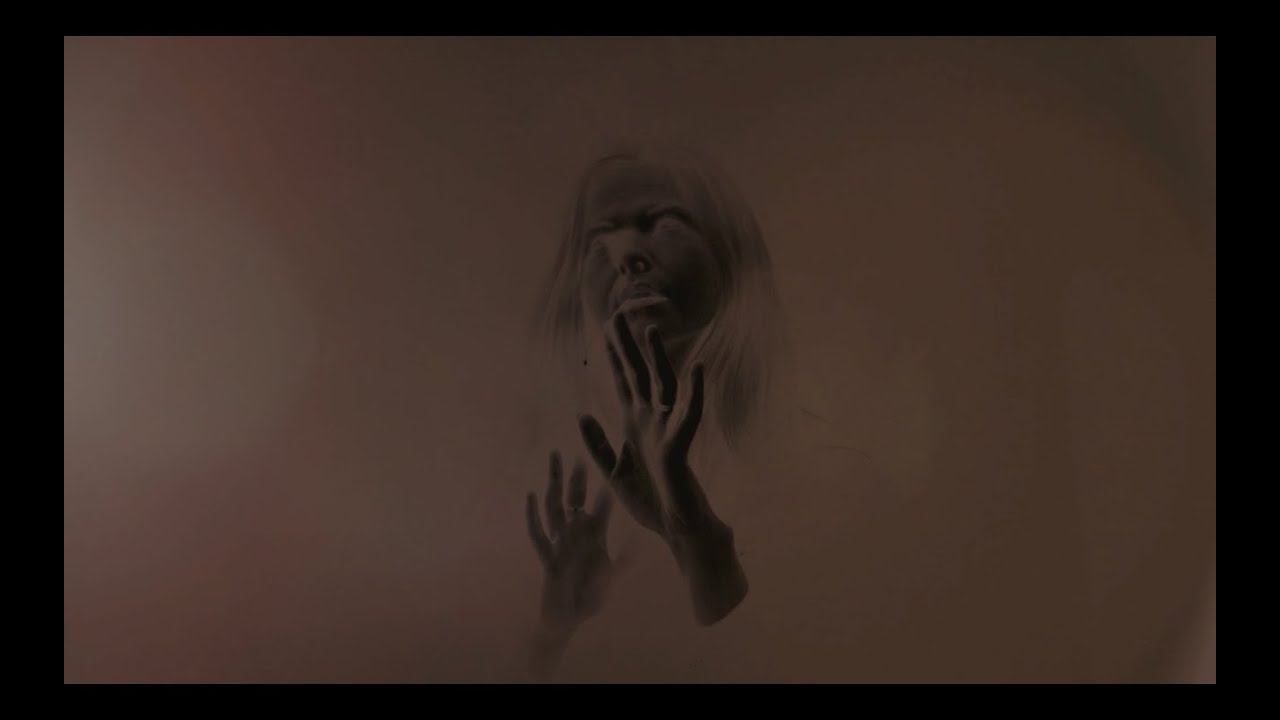 Still Corners – Lost Boys
