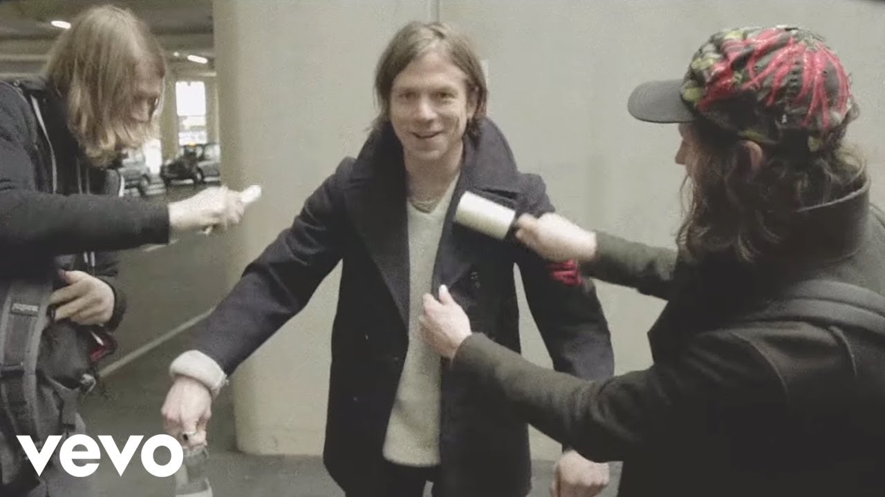 Cage The Elephant – Cry Baby