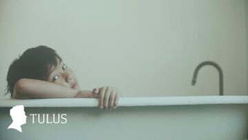 TULUS – Monokrom