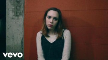 Soccer Mommy – Inside Out