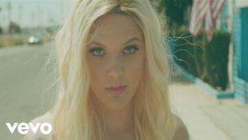 Betty Who – Human Touch