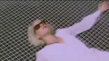 Katie Costello – Holiday