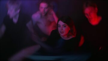 Yumi Zouma – Text From Sweden