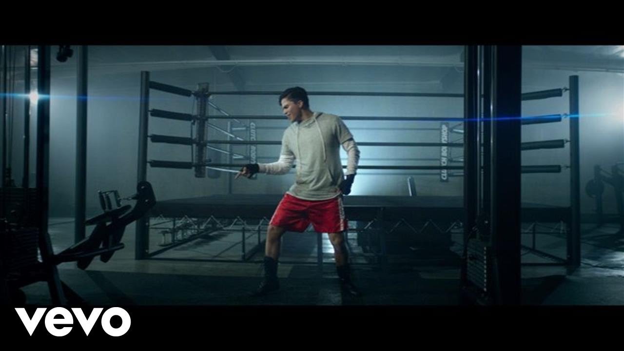 Alex Aiono – Work The Middle