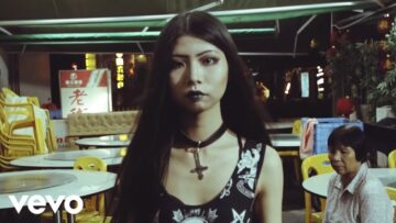 While She Sleeps – Steal The Sun