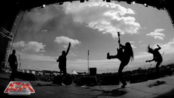 THE NEW BLACK – Dead In The Water