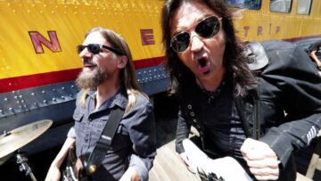 Sweet & Lynch – Walk