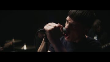Boston Manor – Drowned In Gold