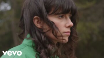 Natalie Prass – Short Court Style