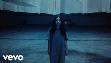 Alessia Cara – Growing Pains