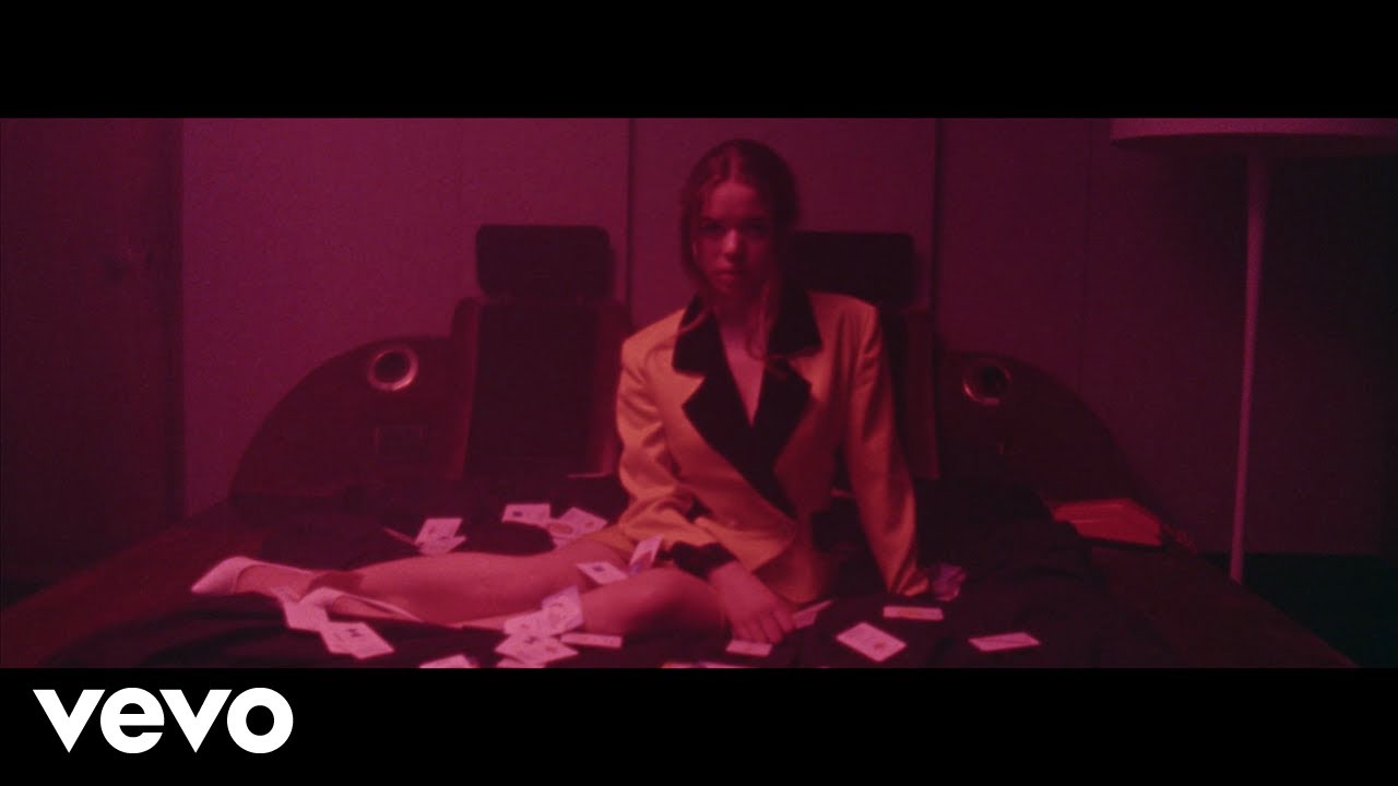 Nilüfer Yanya – Thanks 4 Nothing