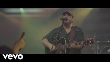 Luke Combs – She Got the Best of Me