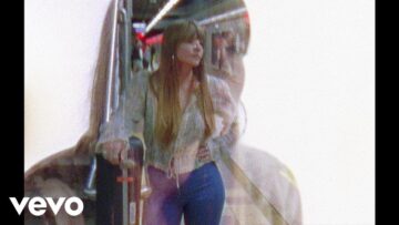 Courtney Marie Andrews – Kindness of Strangers